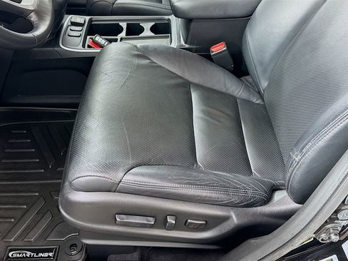 Used 2016 Honda CR-V Touring image 12