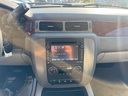 Used 2013 GMC Yukon 4WD Hybrid image 15