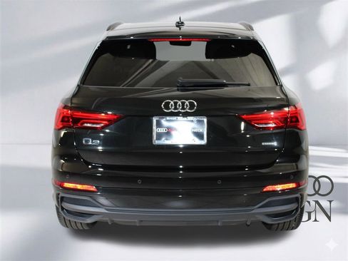 Certified 2025 Audi Q3 2.0T Premium w/ Convenience Package image 23