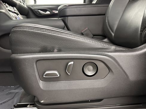 Used 2023 GMC Yukon XL Denali image 13