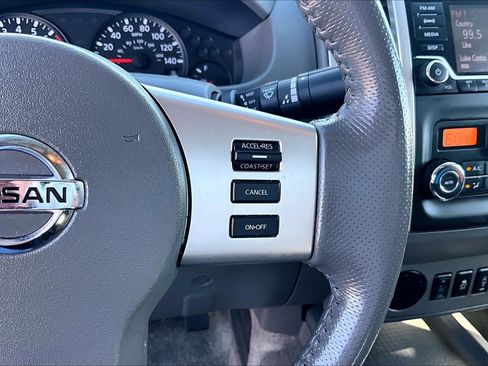 Used 2018 Nissan Frontier SV image 19