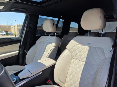 Used 2015 Mercedes-Benz GL 450 4MATIC w/ Parking Assist Package image 17