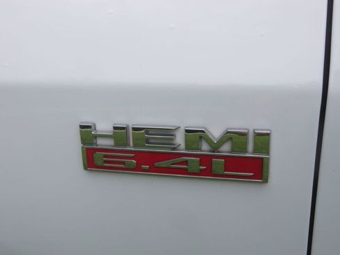 Used 2021 RAM 2500 Tradesman w/ Chrome Appearance Group AWD/4WD image 13