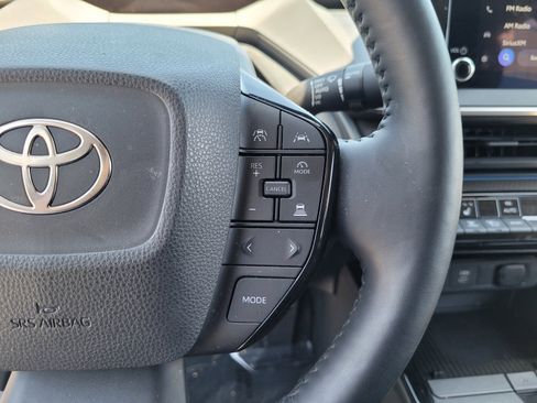 Used 2024 Toyota Prius XLE FWD image 22