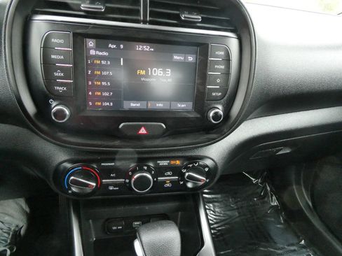 Used 2021 Kia Soul S FWD image 15