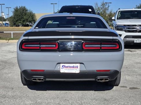 Used 2022 Dodge Challenger GT w/ Blacktop Package image 7