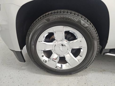 Used 2020 Chevrolet Tahoe Premier AWD/4WD image 9