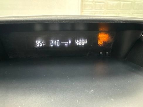 Used 2017 Subaru Crosstrek 2.0i Premium w/ Moonroof Package AWD/4WD image 15