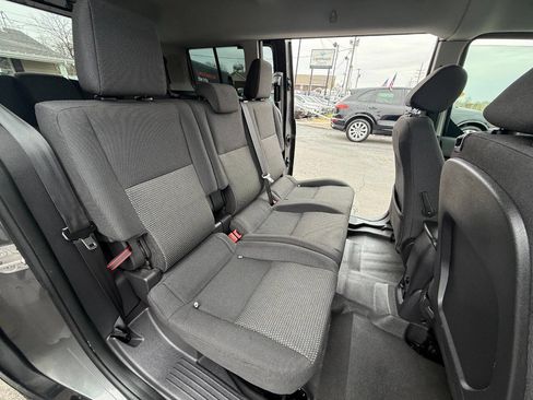 Used 2016 Ford Transit Connect XL image 10