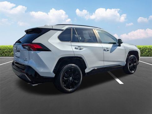 Certified 2023 Toyota RAV4 SE image 4