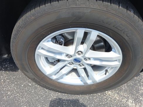 Used 2025 Ford Explorer ST AWD/4WD image 7