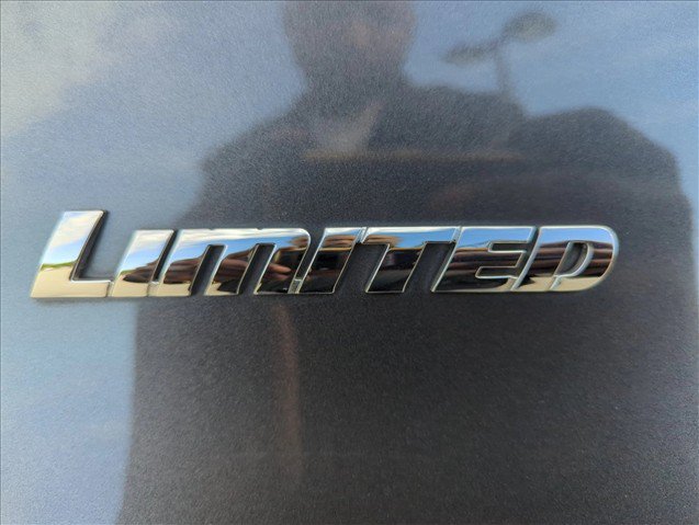 Used 2015 Toyota 4Runner Limited AWD/4WD image 24