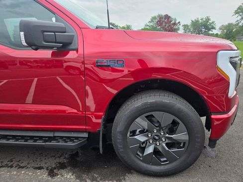 Used 2025 Ford F150 Lightning Flash AWD/4WD image 4