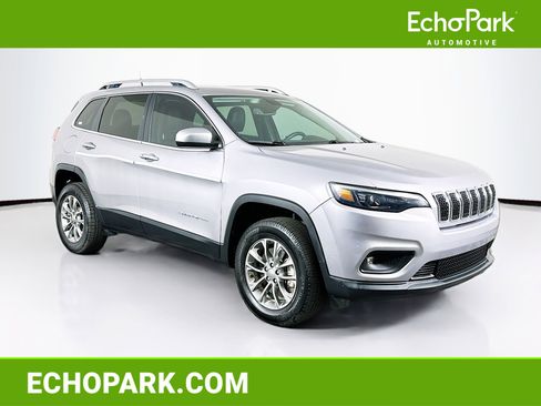 Used 2019 Jeep Cherokee Latitude Plus w/ Comfort/Convenience Group image 1