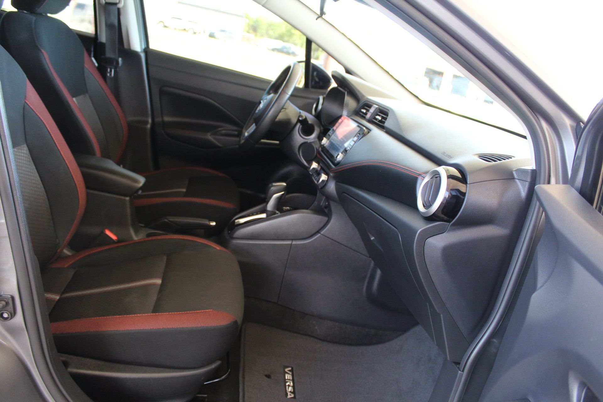 Used 2025 Nissan Versa SR w/ Trunk Package FWD image 14