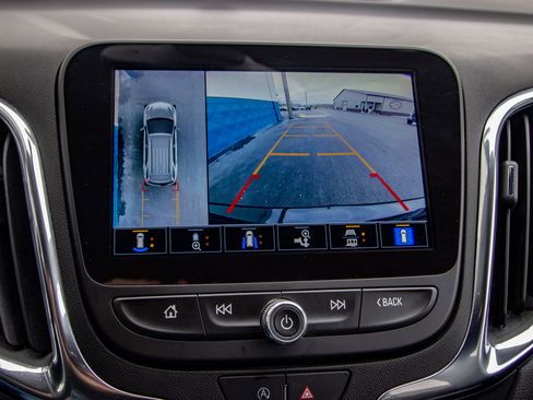 Used 2023 Chevrolet Equinox LT FWD image 16