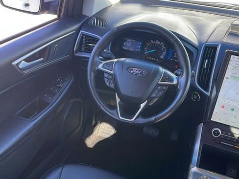 Used 2023 Ford Edge SEL image 25