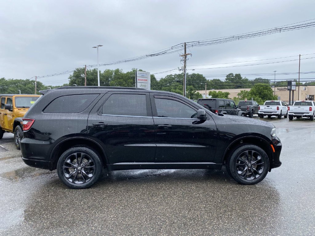 Used 2023 Dodge Durango GT AWD/4WD image 2