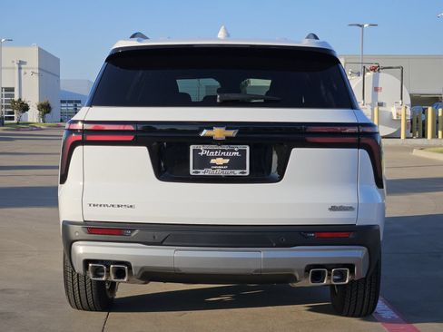 New 2027 Chevrolet Traverse LT FWD image 8