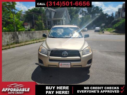 Used 2012 Toyota RAV4 4WD w/ Value Pkg image 2