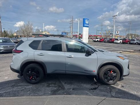 Used 2025 Nissan Rogue SV w/ Rock Creek Premium Package AWD/4WD image 6