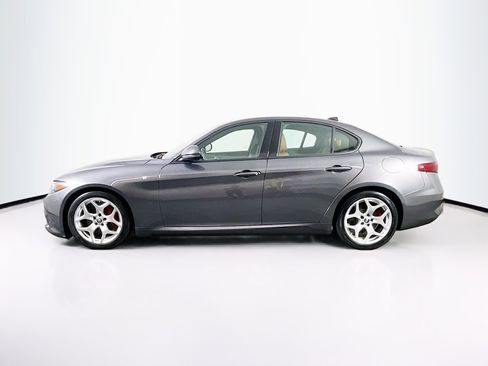 Used 2022 Alfa Romeo Giulia Ti image 4