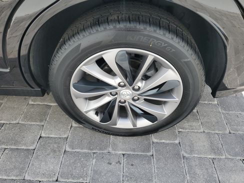Used 2023 Buick Encore GX Select w/ Sport Touring Package FWD image 7