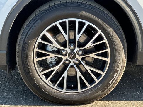 New 2025 Ford Escape SE FWD image 25