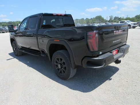 New 2026 GMC Sierra 2500 AT4 w/ AT4 Premium Plus Package AWD/4WD image 9