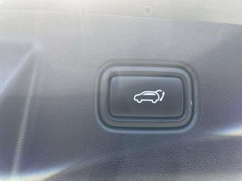 Used 2022 Hyundai Tucson Limited w/ Cargo Package AWD/4WD image 10