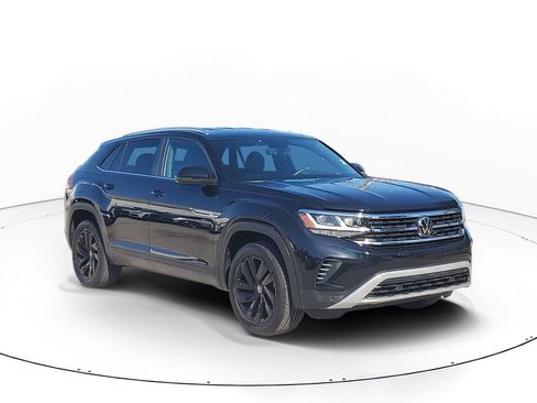 Certified 2023 Volkswagen Atlas Cross Sport SE w/ Black Wheel Package FWD image 1