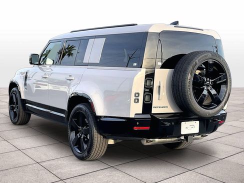 New 2026 Land Rover Defender 130 X-Dynamic SE image 3