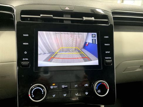 Used 2023 Hyundai Tucson SE image 19