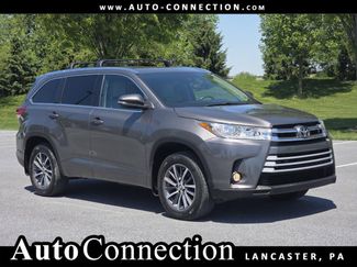 Used 2017 Toyota Highlander XLE AWD/4WD video 1