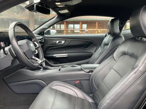 Used 2025 Ford Mustang GT Premium RWD image 31