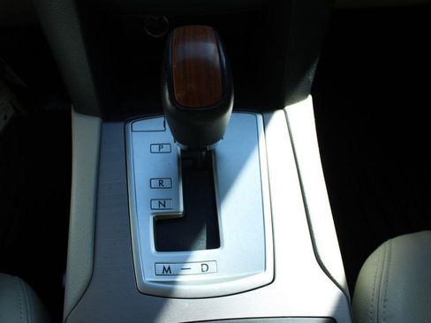 Used 2014 Subaru Outback 3.6R Limited w/ Moonroof Package image 23