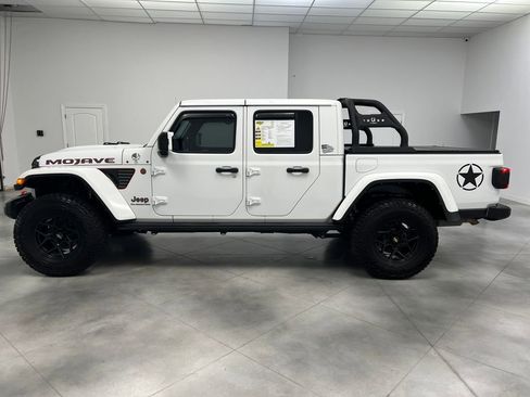 Used 2021 Jeep Gladiator Mojave w/ Dual Top Group AWD/4WD image 4