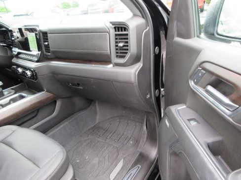 Certified 2024 GMC Sierra 1500 SLT w/ SLT Premium Plus Package AWD/4WD image 22