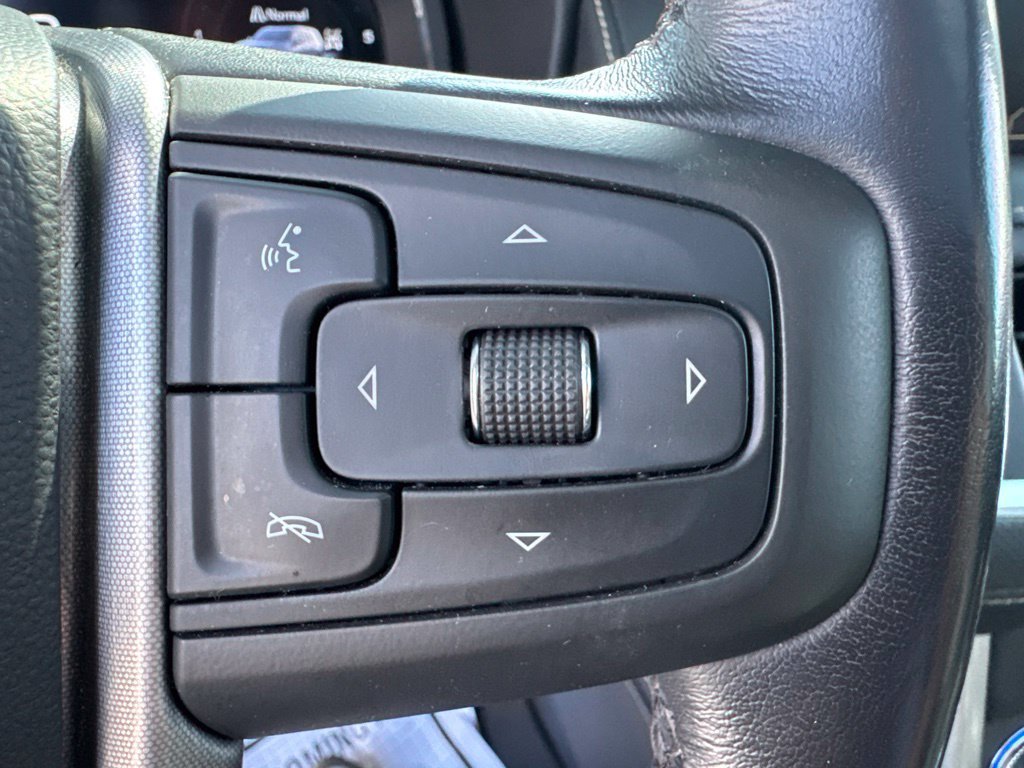 Used 2022 GMC Yukon SLT w/ SLT Luxury Package AWD/4WD image 16