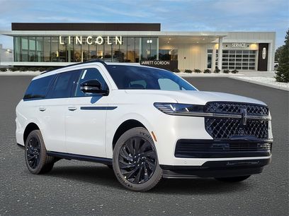 New 2025 Lincoln Navigator Reserve w/ Jet Appearance Package