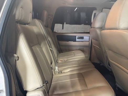 Used 2017 Ford Expedition EL XLT w/ Equipment Group 202A AWD/4WD image 17