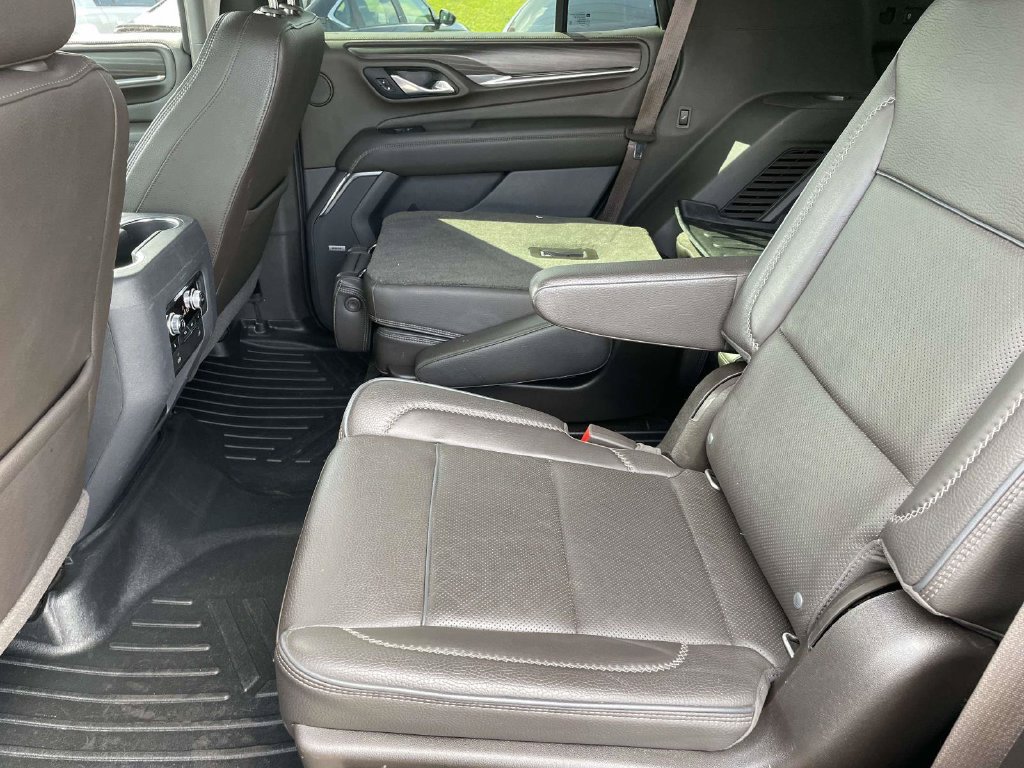 Used 2021 GMC Yukon Denali w/ Denali Premium Package AWD/4WD image 12