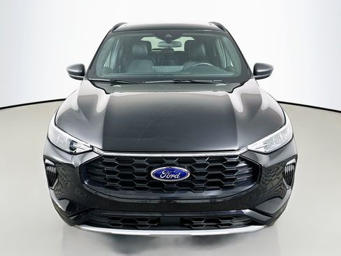 Used 2024 Ford Escape ST-Line w/ Tech Pack #1 AWD/4WD image 2
