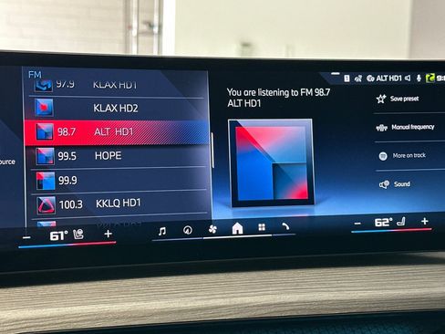 Certified 2025 BMW M440i Coupe w/ Premium Package RWD image 24