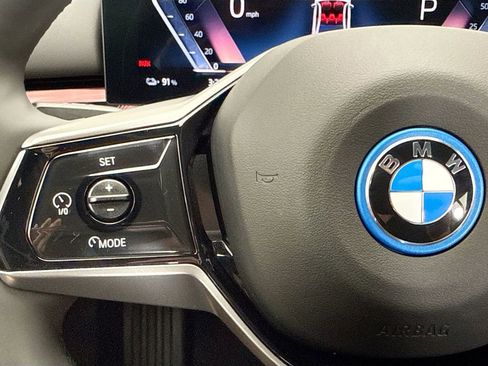 Certified 2026 BMW i5 eDrive40 w/ Premium Package RWD image 11