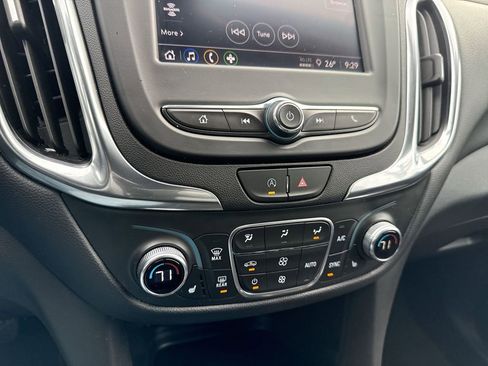 Used 2024 Chevrolet Equinox LT image 35