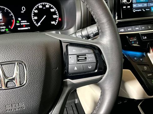 Used 2025 Honda Odyssey Elite image 15