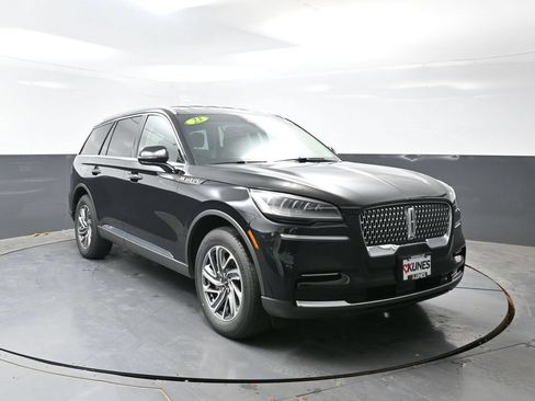 Used 2023 Lincoln Aviator AWD image 5