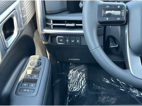 Used 2024 Hyundai Santa Fe Limited image 19