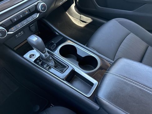 Used 2024 Nissan Altima 2.5 SV image 18